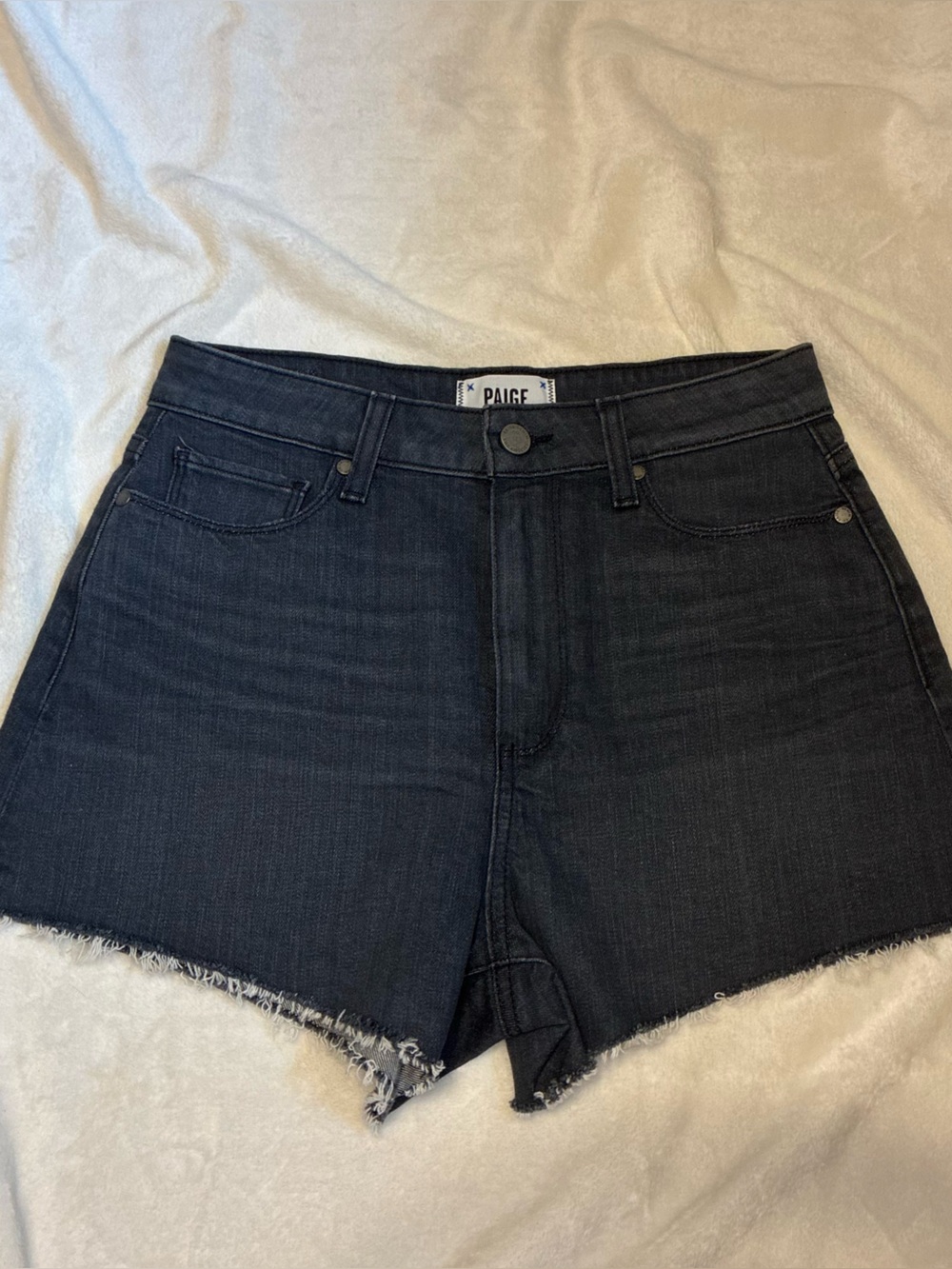 PAIGE Margot Dark Wash Raw Hem Stretch Denim Shorts Women’s Jeans Casual Chic